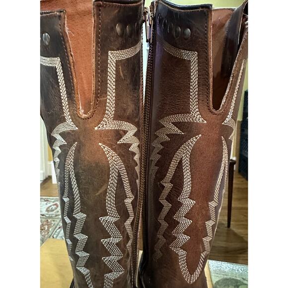 NWT 💠 Dan Post “Sadie” Snip Toe Western Boot 4201
Inside Zipper & V-Back Sz 7.5 - Picture 12 of 16